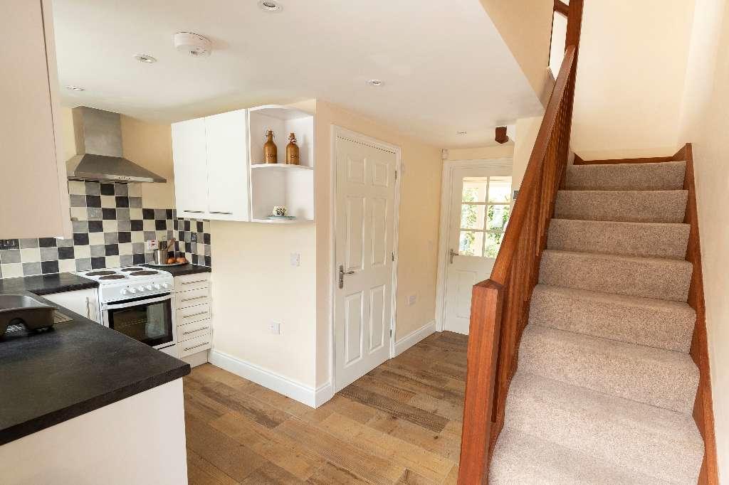 2 bedroom detached house for rent in Westfield Lane ...