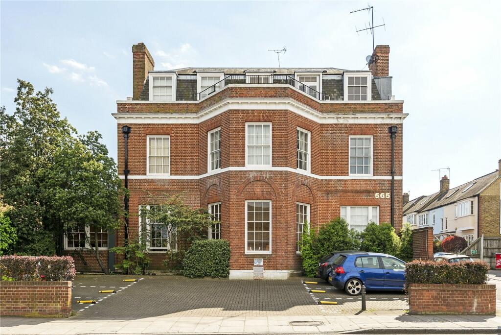 2 bedroom apartment for rent in Harvey Court, 565 Upper Richmond Road West, East Sheen, London, SW14