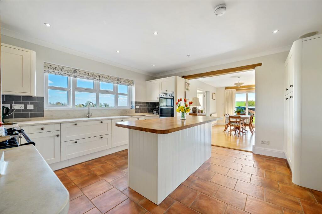 4 bedroom detached house for sale in Greenfields, Hampton, Malpas