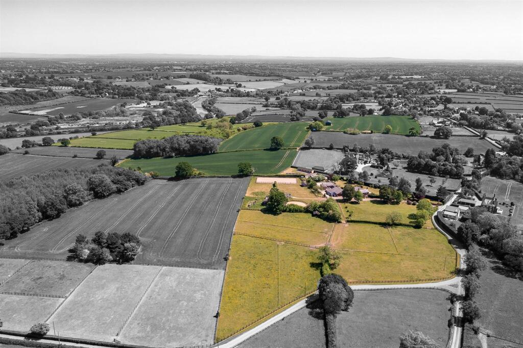 Main image of property: Nook House, Cliff Road, Acton Bridge, CW8 3QP