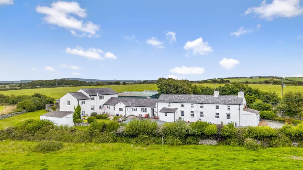 Main image of property: Bryn Farm & Erw'r Wennol, Caergeiliog, Anglesey, LL65 3NL.