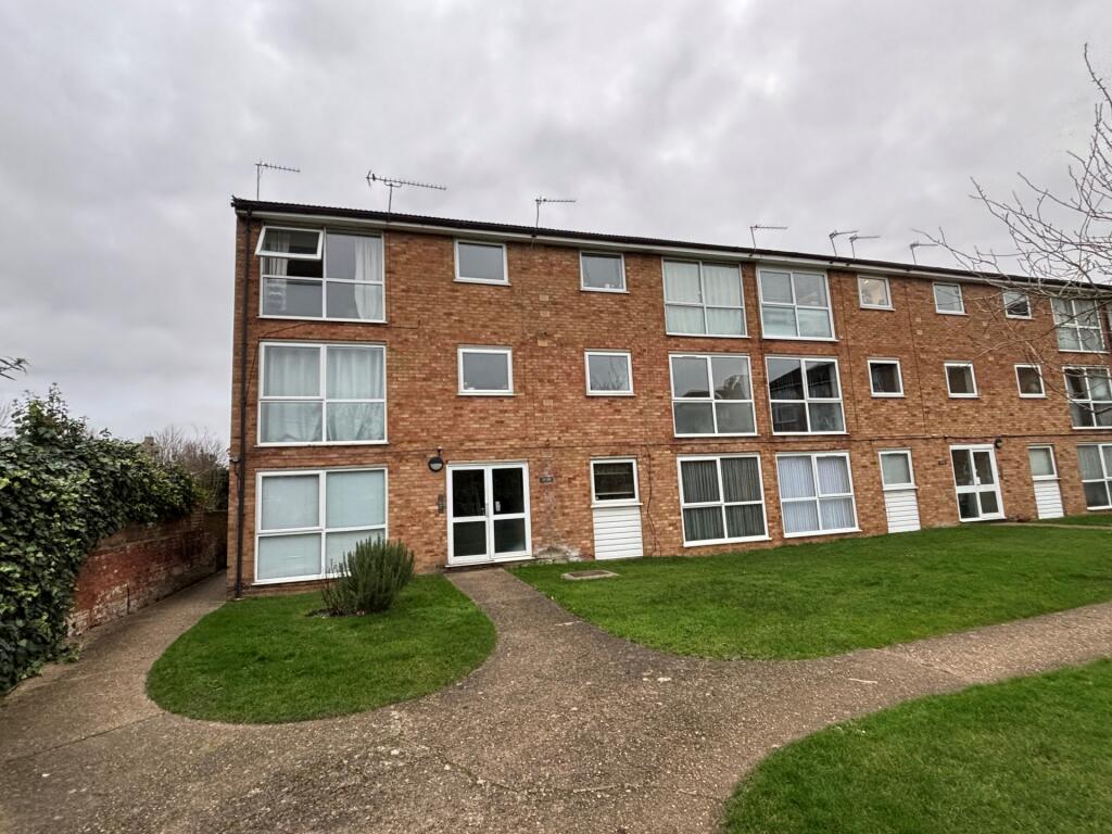 Additional property image - Meadow Close, London Colney, AL2