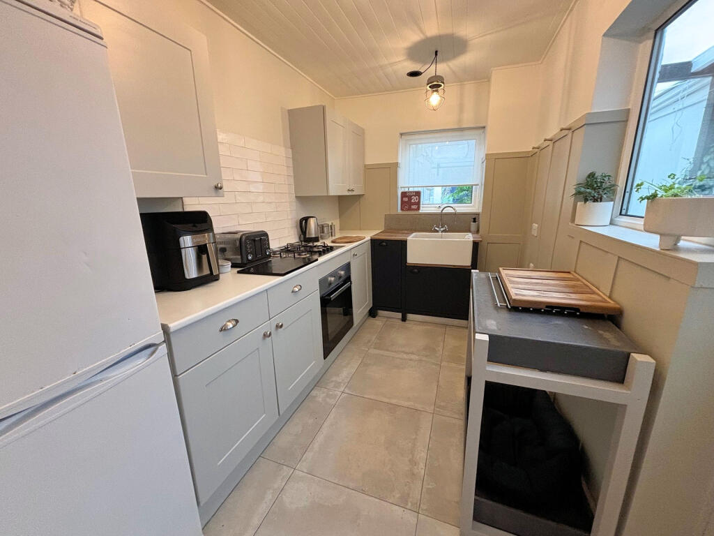 Additional property image - Seaton Road, London Colney, AL2