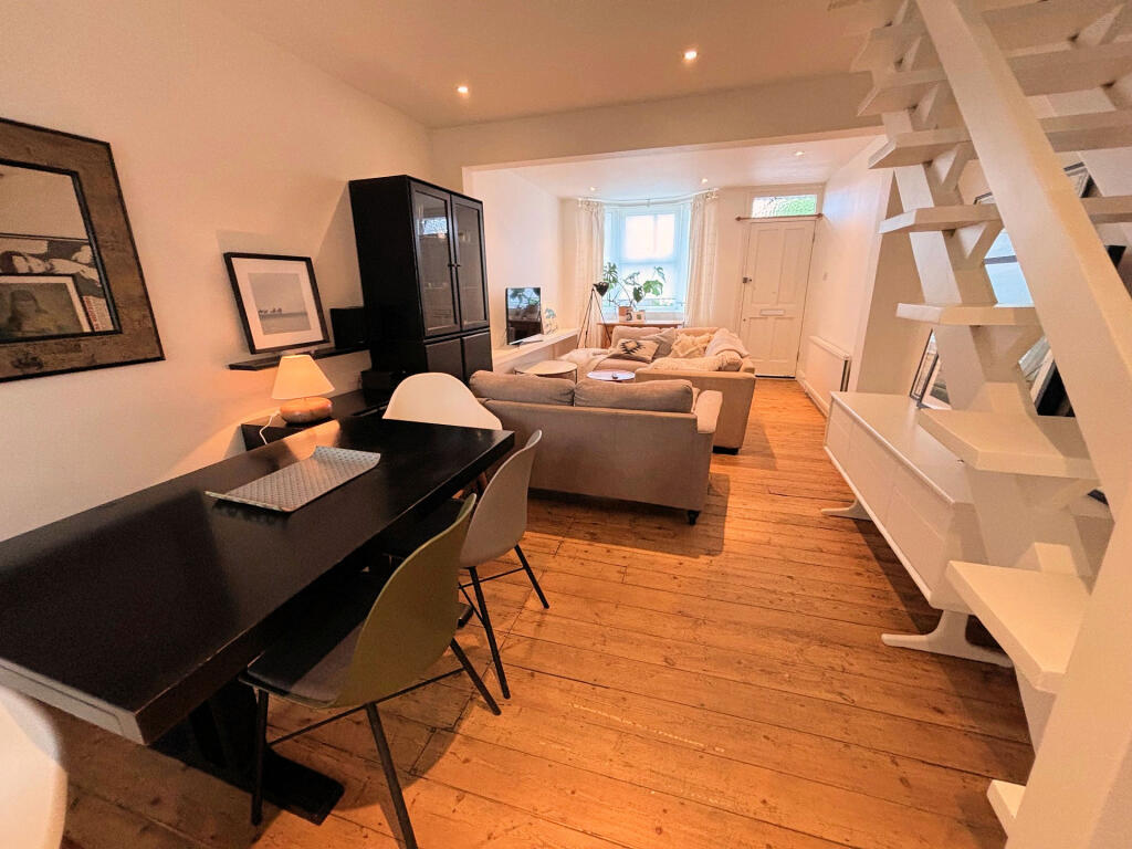Additional property image - Seaton Road, London Colney, AL2