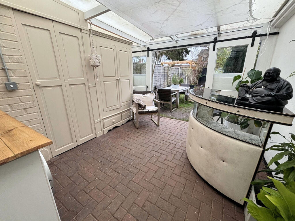 Additional property image - Seaton Road, London Colney, AL2