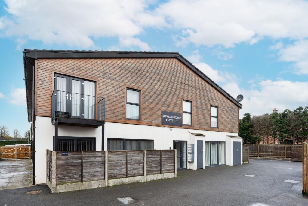 Main image of property: Sterling House , Oxford Road, Kingston Bagpuize, Abingdon, Oxfordshire, OX13