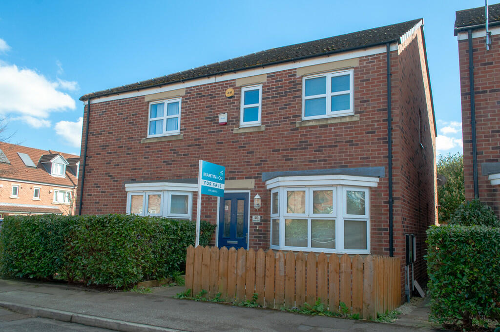 3 bedroom semidetached house for sale in Sidings Place, Fencehouses