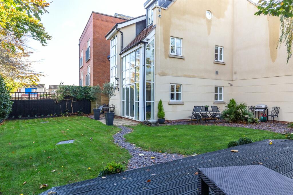 Additional property image - Strathearn Drive, Westbury-on-Trym, Bristol, BS10