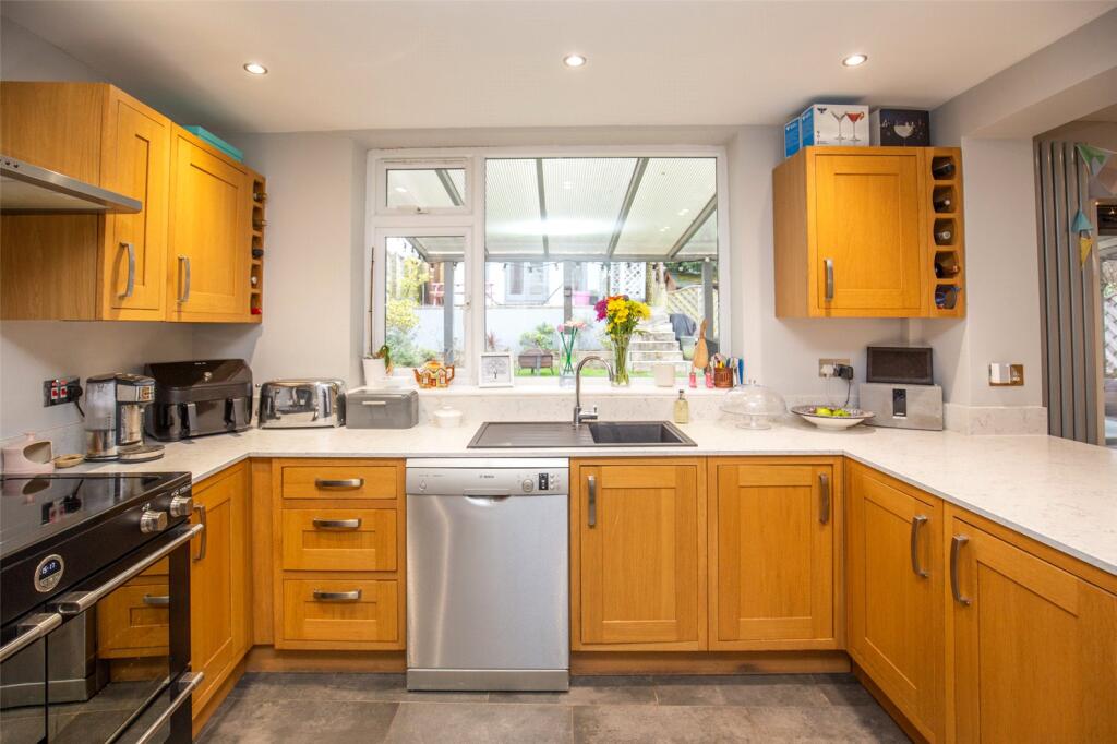 Additional property image - Pinewood Close, Bristol, BS9