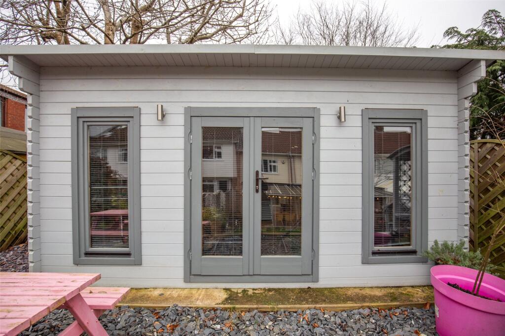 Additional property image - Pinewood Close, Bristol, BS9