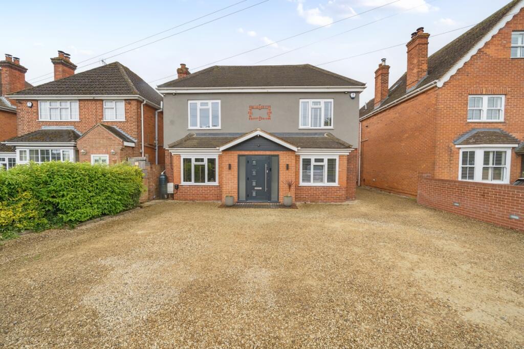 Main image of property: Benham Hill Thatcham RG18
