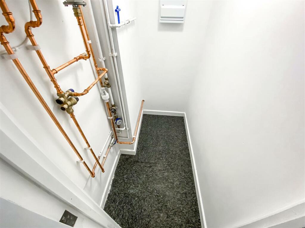 Additional property image - Stratford Road, Hall Green, Birmingham