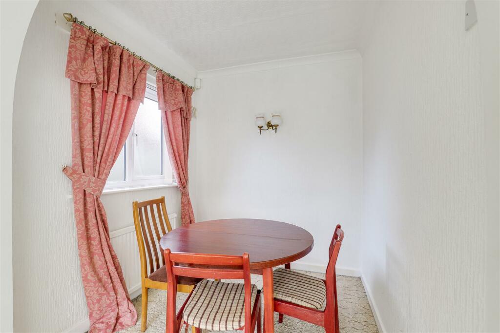 2 bedroom detached bungalow for sale in St. Albans Road, Arnold