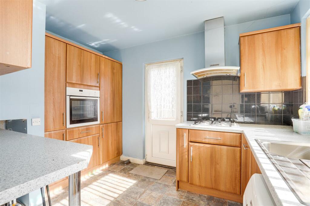 2 bedroom detached bungalow for sale in St. Albans Road, Arnold