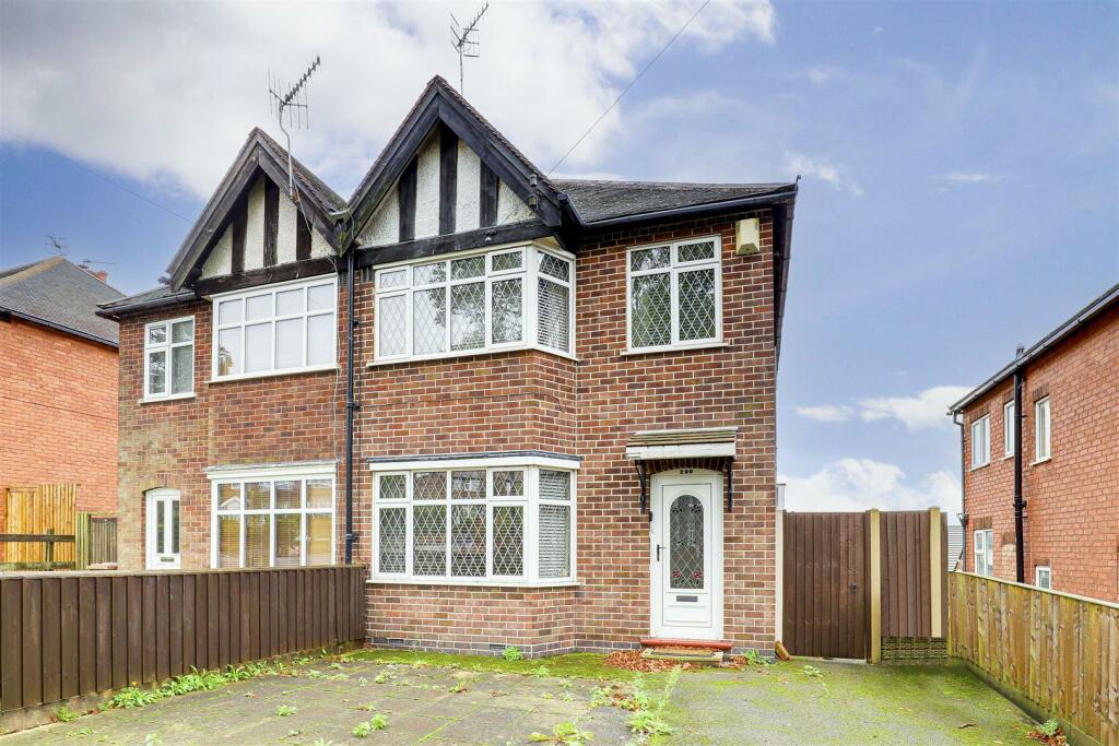 3 bedroom semidetached house for sale in Perry Road, Basford