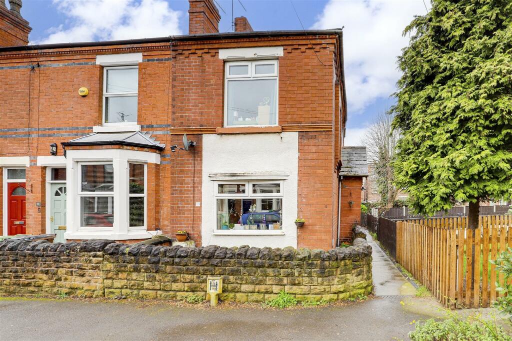 2 bedroom end of terrace house for sale in Haydn Avenue, Sherwood