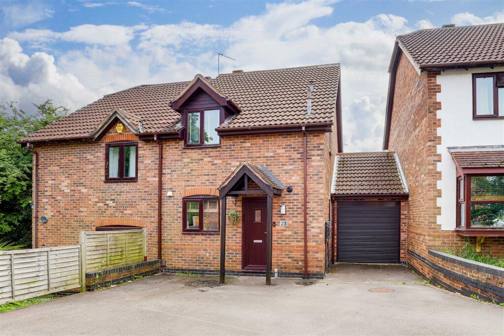 3 bedroom semidetached house for sale in Shandwick Close, Arnold