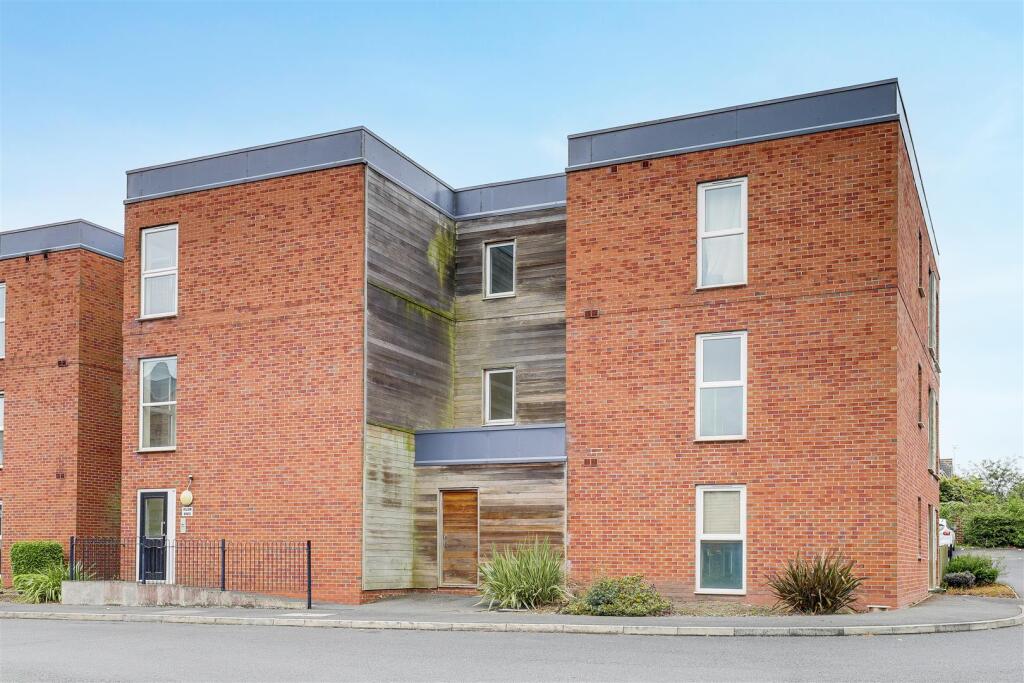Main image of property: Watermark Close, Carrington, Nottinghamshire, NG5 1RJ