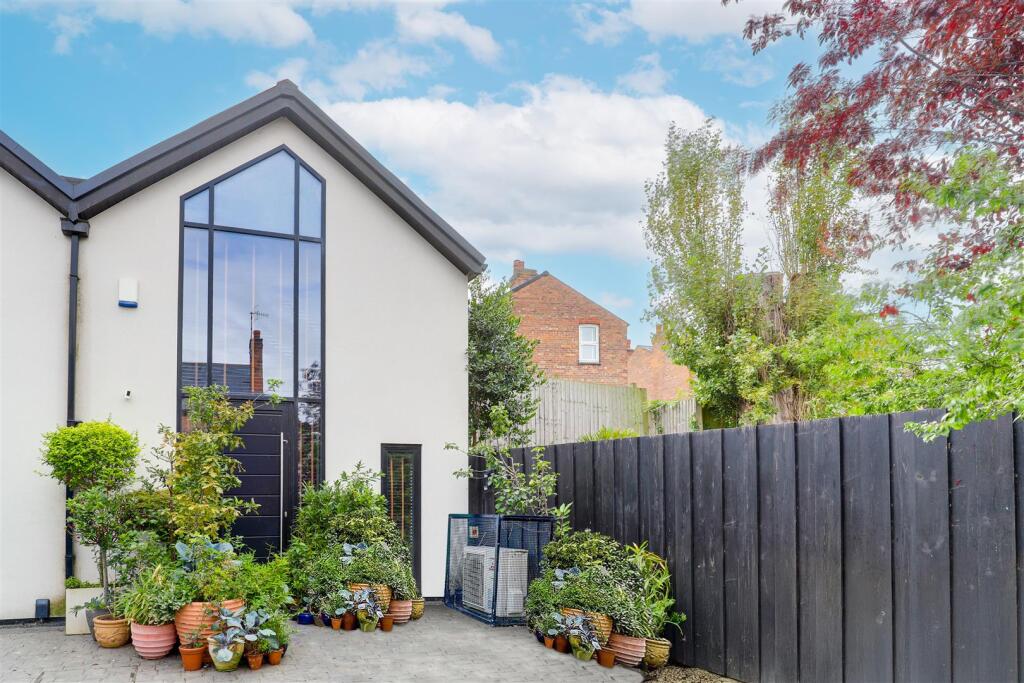 Main image of property: Haydn Road, Sherwood, Nottinghamshire, NG5 2LA