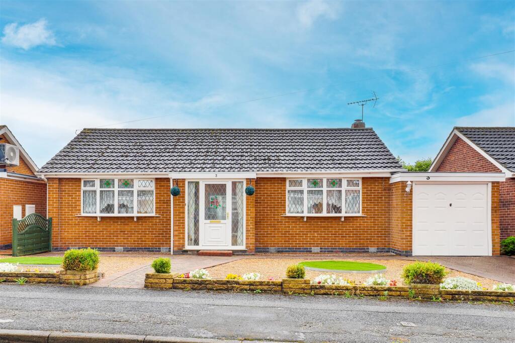 Main image of property: Gorse Close, Calverton, Nottinghamshire, NG14 6QB