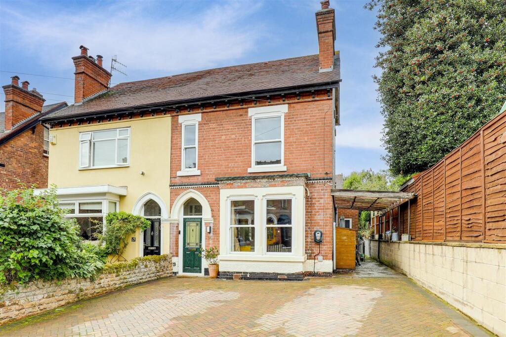 Main image of property: Daybrook Avenue, Sherwood, Nottinghamshire, NG5 2HG
