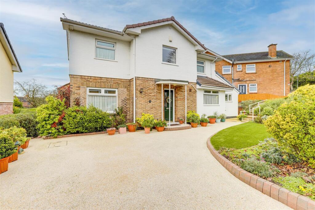 Main image of property: Elmswood Gardens, Sherwood, Nottinghamshire, NG5 4AW
