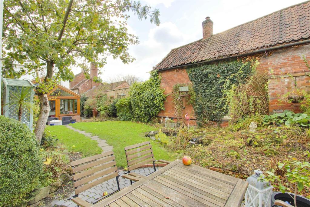 3 Bedroom Cottage For Sale In Water Lane Oxton Southwell