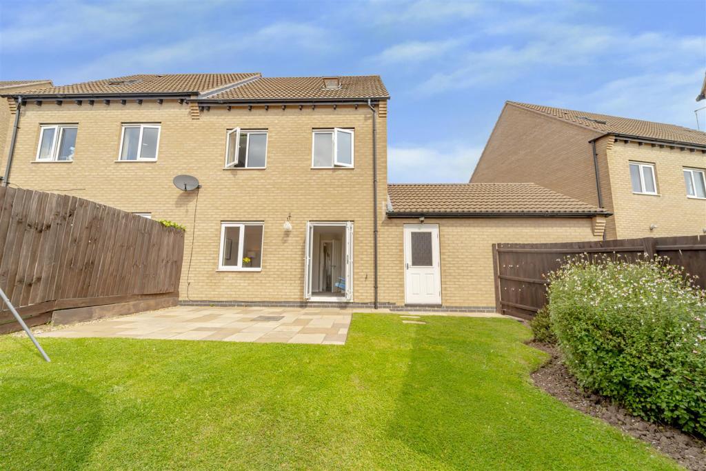 4 bedroom semidetached house for sale in Pegswood Drive, Arnold