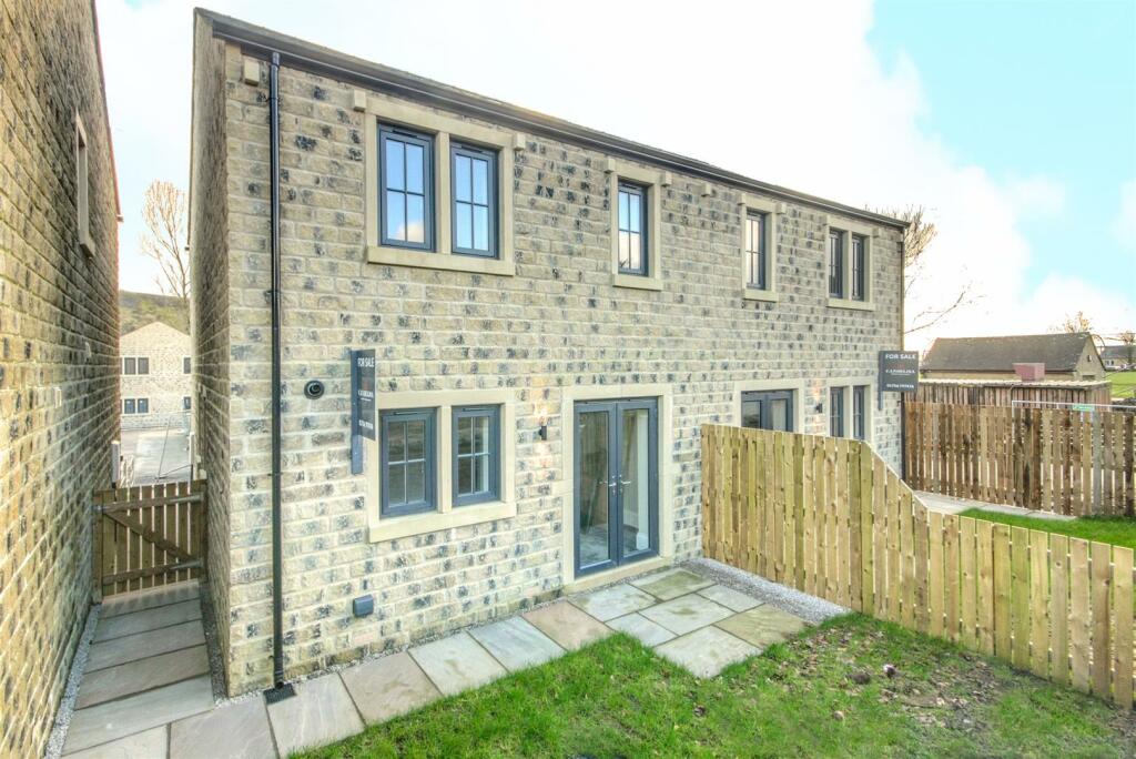 3 bedroom semidetached house for sale in Plot 2 Countyfields, Shires