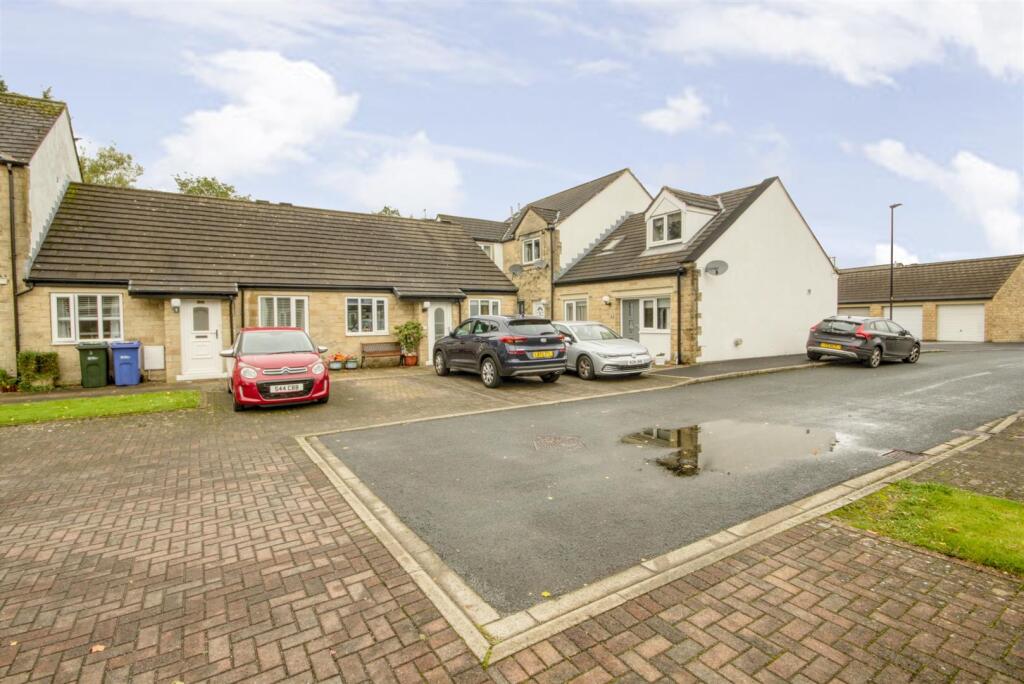 Main image of property: Airedale Mews, Skipton