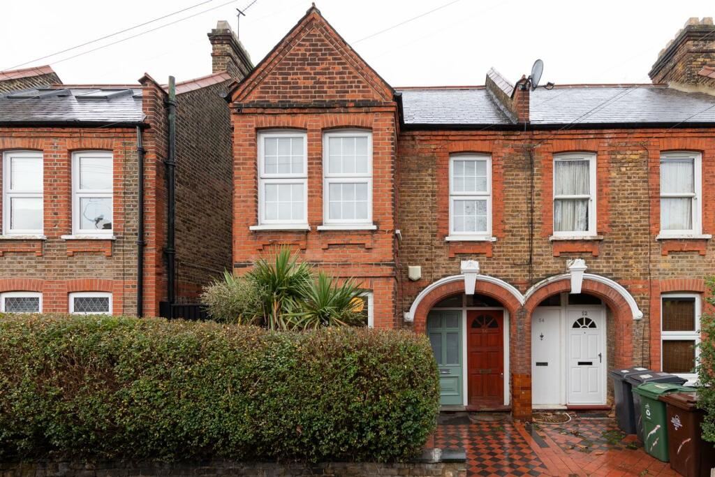 2 bedroom for sale in Blyth Road, Walthamstow, E17