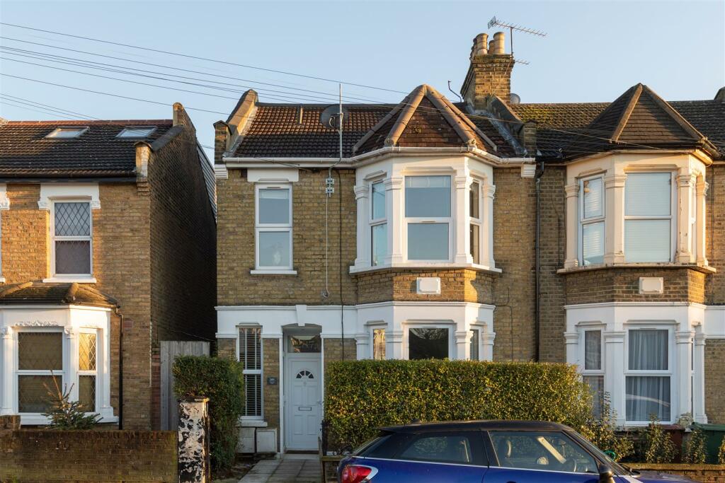2 bedroom apartment for sale in Murchison Road, Leyton, E10