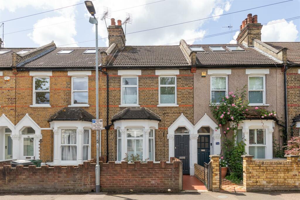 2 bedroom terraced house for sale in Chelmsford Road, Walthamstow, E17