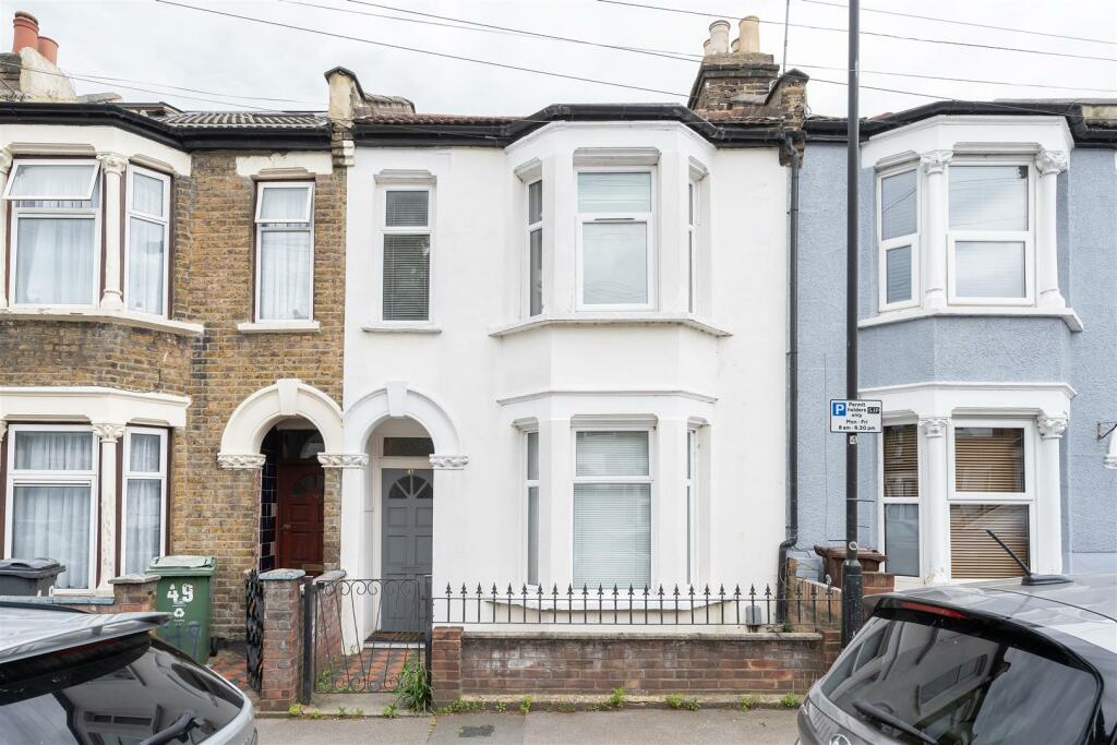 2 bedroom terraced house for sale in Hartington Road, Walthamstow, E17