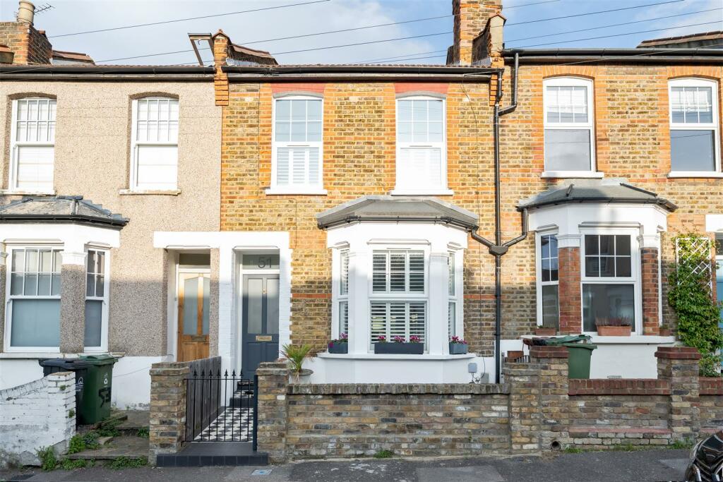 3 bedroom terraced house for sale in Bunyan Road, Walthamstow, E17