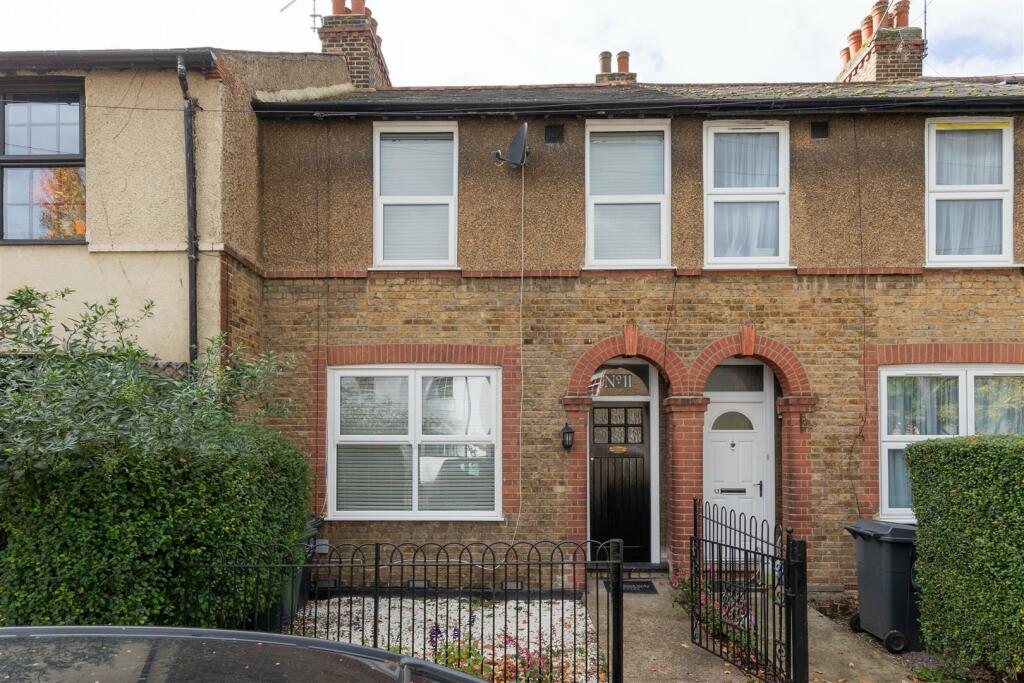 3 bedroom house for sale in Ardleigh Road, Walthamstow, E17