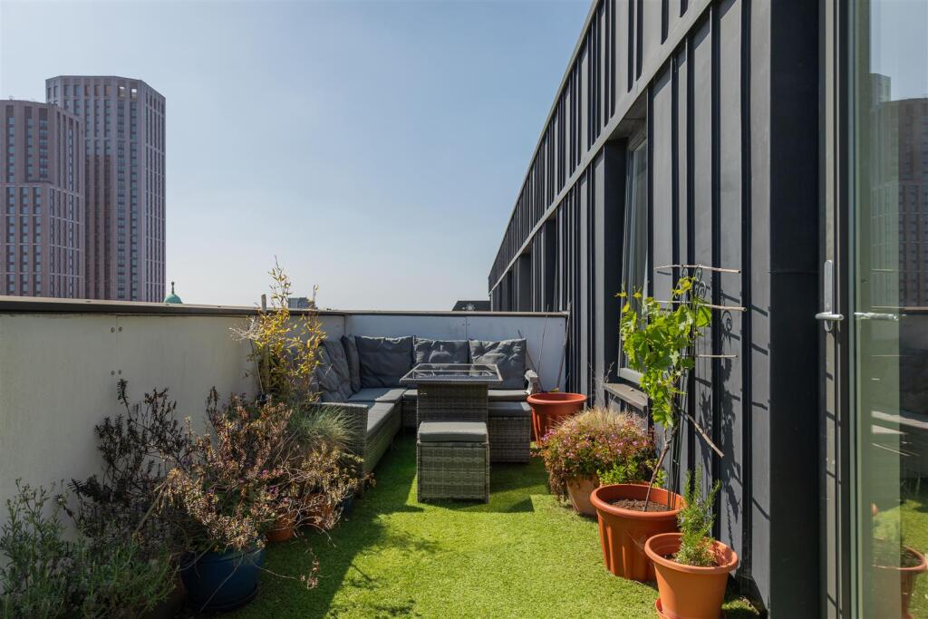 Main image of property: High Street, Walthamstow