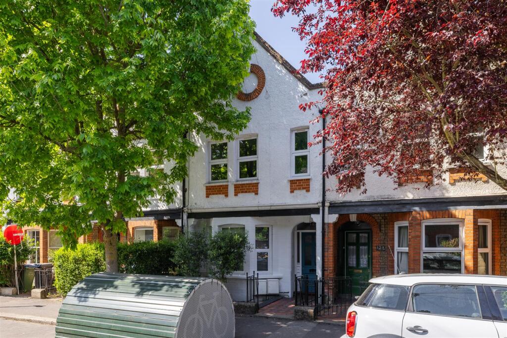 Main image of property: Carr Road, Walthamstow