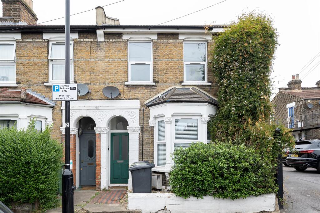 Main image of property: Daventry Avenue, Walthamstow