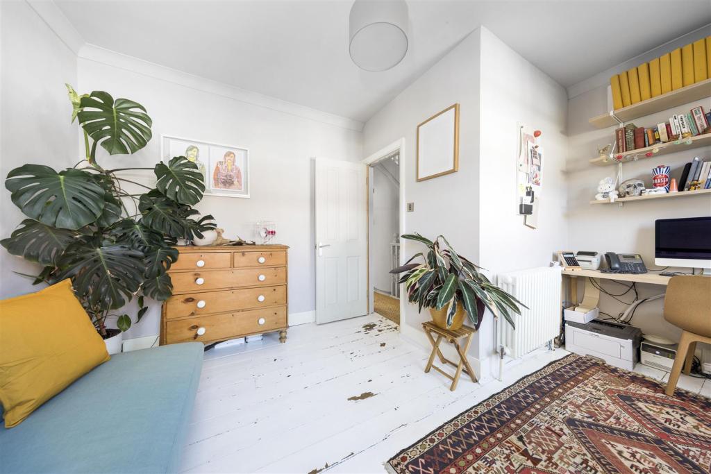 3 bedroom terraced house for sale in Shakespeare Road, Walthamstow, E17