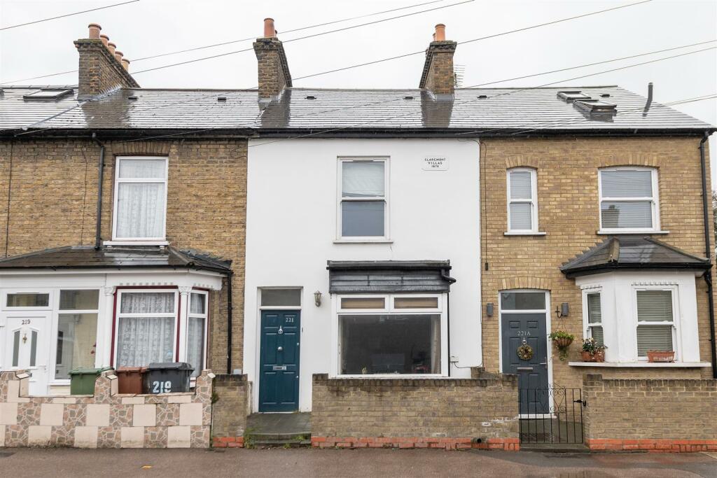 3 bedroom terraced house for sale in Higham Hill Road, Walthamstow, E17