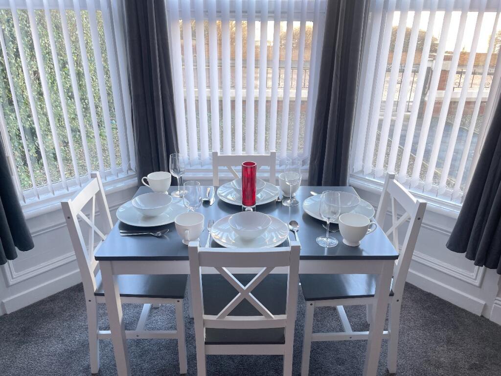 1 bedroom flat for rent in Marine Avenue, Whitley Bay, * HOLIDAY LET