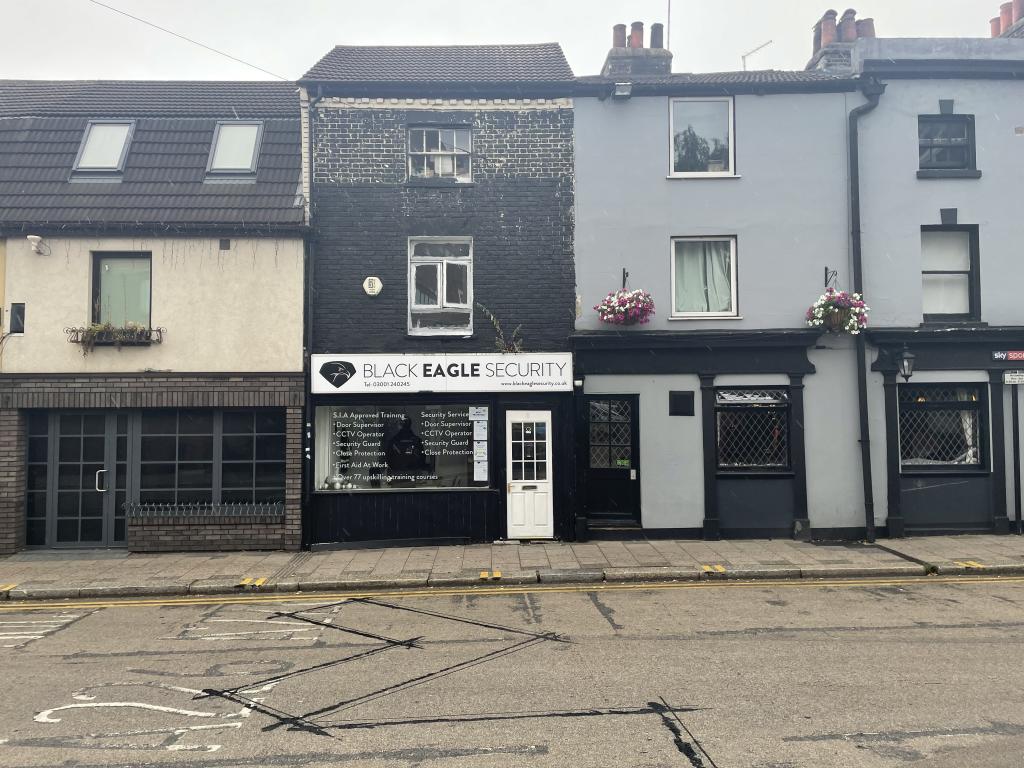 4 bedroom mixed use property for sale in 8 Darnley Road, Gravesend, Kent DA11 0RU, DA11