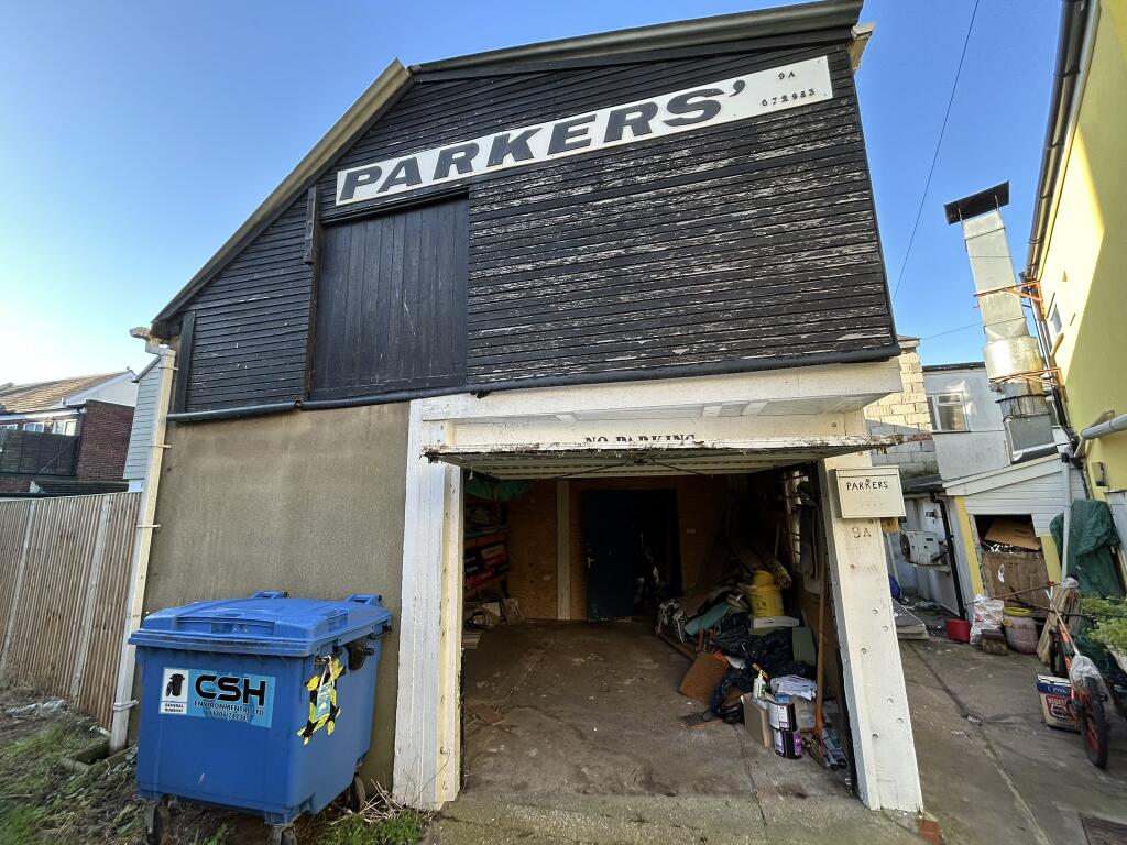 Additional property image - 9A, Old Pier Street, Walton on the Naze, Essex CO14 8AW