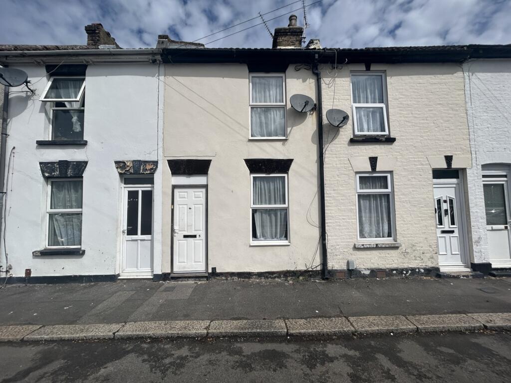 Main image of property: 5 , South Eastern Road, Rochester, Kent ME2 4BN