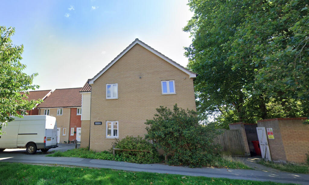 Main image of property: 13 Merrill Heights, Maidenhall Approach, Ipswich, Suffolk IP2 8GA
