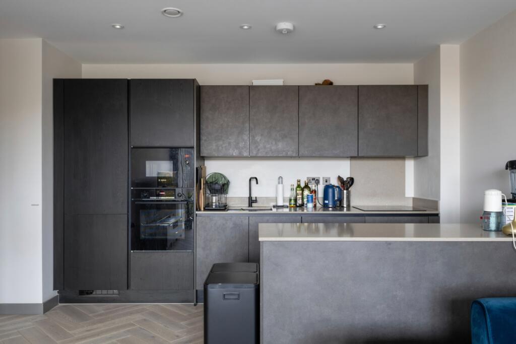 Main image of property: Oakleigh Road North London N20