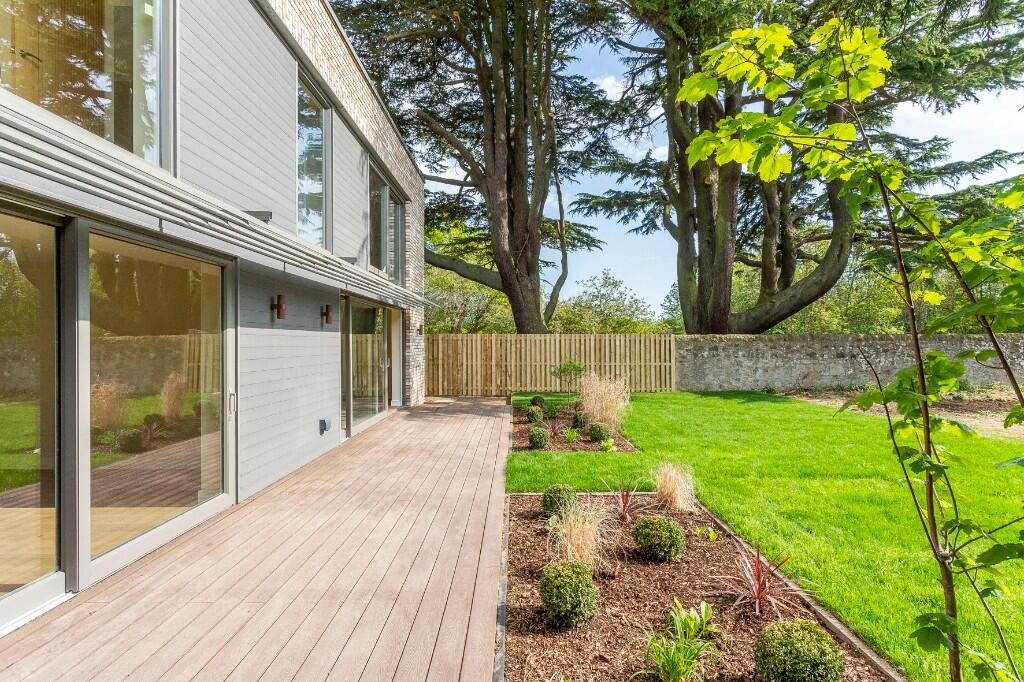 Main image of property: 10 Cedar Point, Gogarmuir Road, Edinburgh, EH12 9BZ