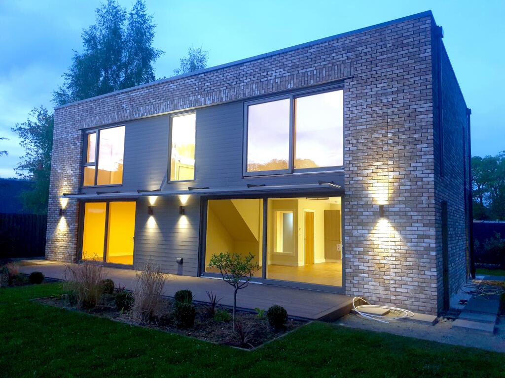Main image of property: 10 Cedar Point, Gogarmuir Road, Edinburgh, EH12 9BZ