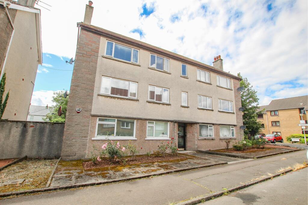 Main image of property: G/R, 3 Kelburn Court, Largs, KA30 8HN